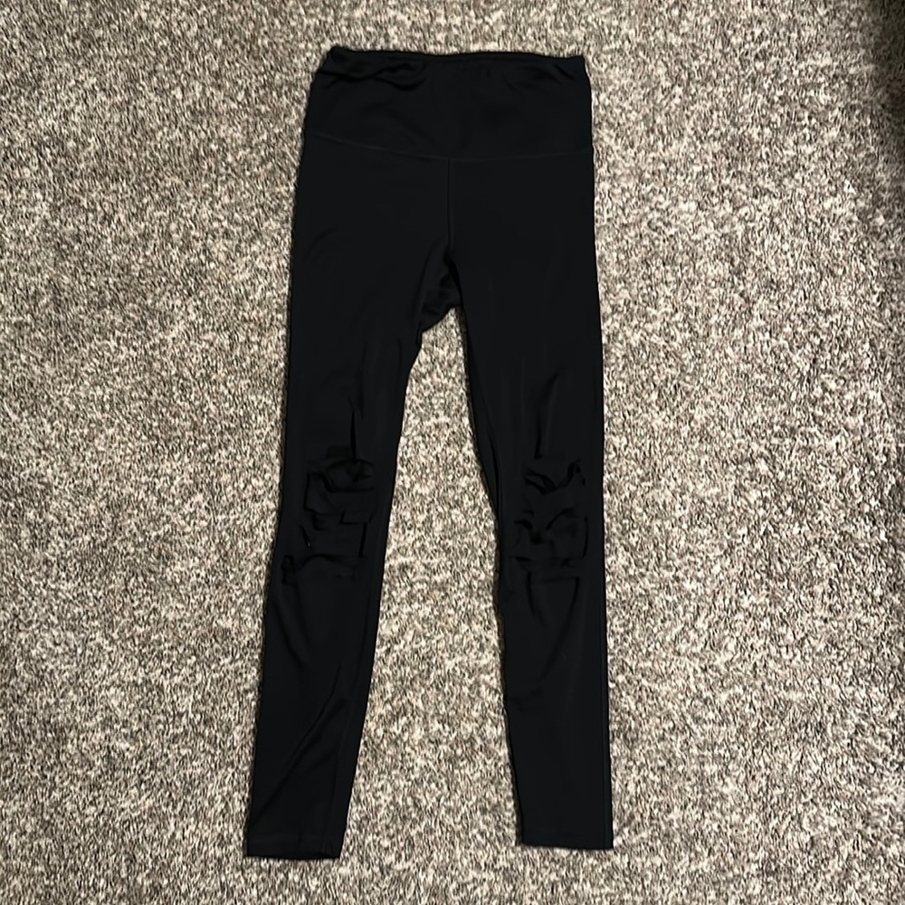 Mono B distressed leggings